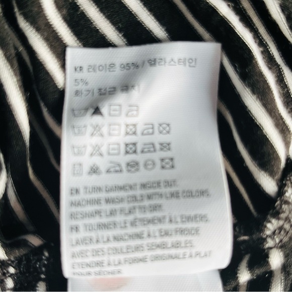 AMERICAN Eagle tank top floral embroidered black white horizontal striped size s - Picture 7 of 10